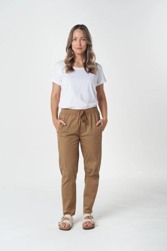 Goondiwindi Cotton - Vine Cropped Jogger - Brass
