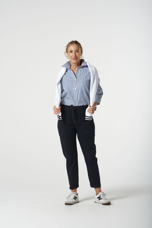 Goondiwindi Cotton - Stretch Woven Jogger Cropped - Dark Navy