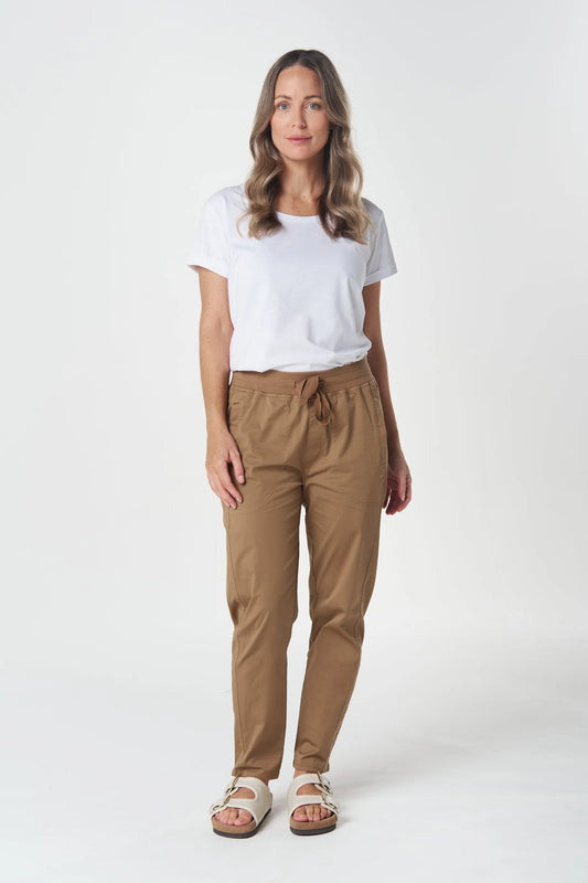 Goondiwindi Cotton - Vine Cropped Jogger - Brass