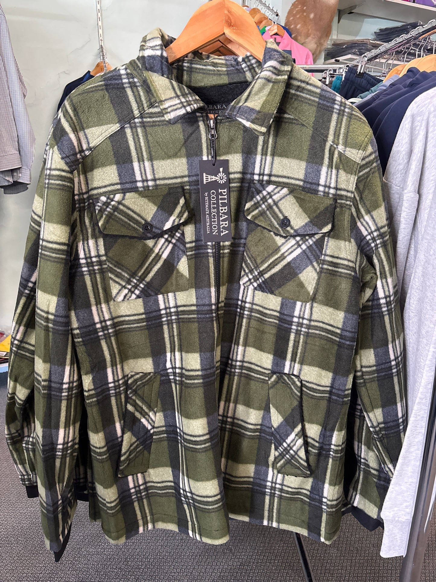 Pilbara - Men’s Sherpa Lined Jacket - Green/Black