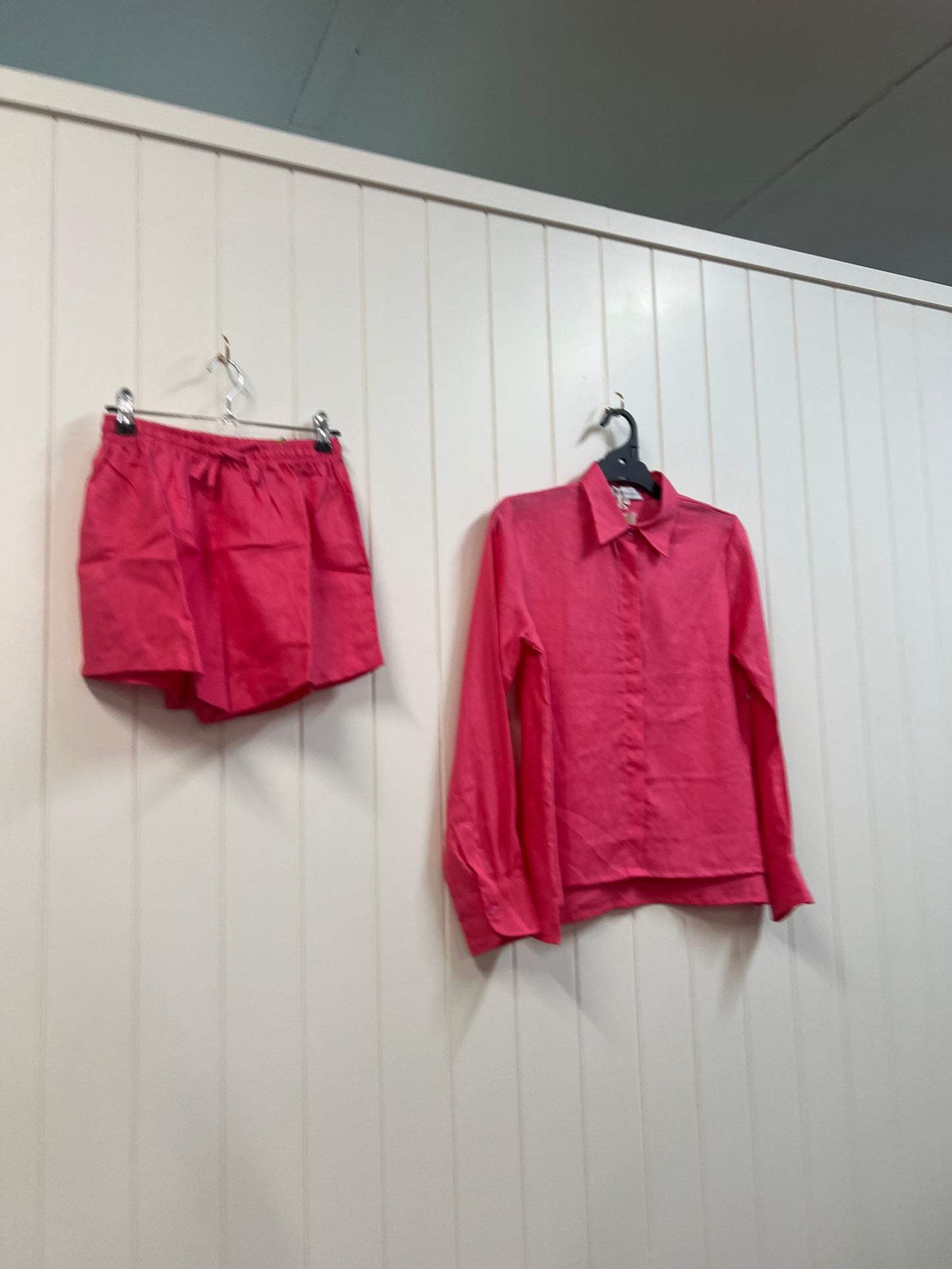 LJC - Mac Short Raspberry Linen