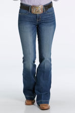 Cinch - Women’s Lynden Mid Rise Trouser Jeans - Medium Wash - MJ81454085